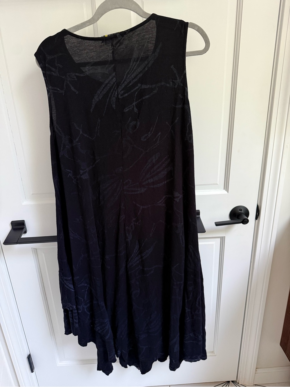 Sleeveless Black Maxi Dress with Subtle Floral Texture - Picture 4 of 4